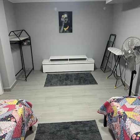 公寓 Nice Cen Apartment 马尔马里斯