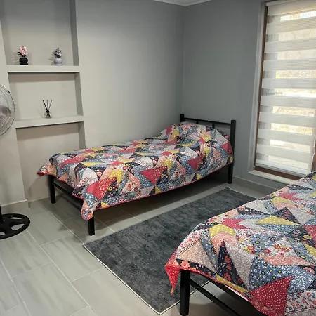 Cen Apartment *